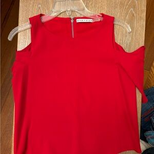 Never worn perfect condition alice and olivia top